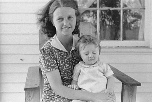 Minnie and Donald Patton, Robinson, Illinois, May 1940. Photo by John Vachon.