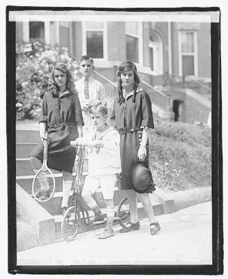 Children Of Nathaniel Dial, May 27, 1922. National Photo Company.