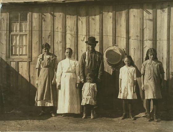 Jacob Rommel family, Ft. Collins, Colorado, October 15, 1915. Photo by Lewis Hine.