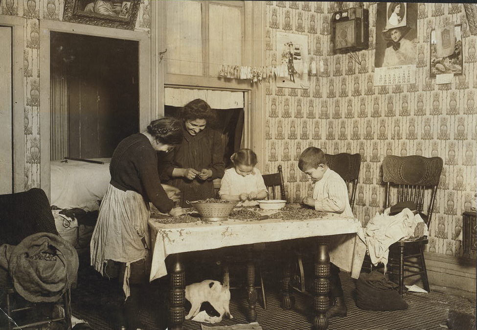 Lucy Salvia & children Josephine (left), 13, Camille, 6, and Joseph, 7, Dec. 1911. 