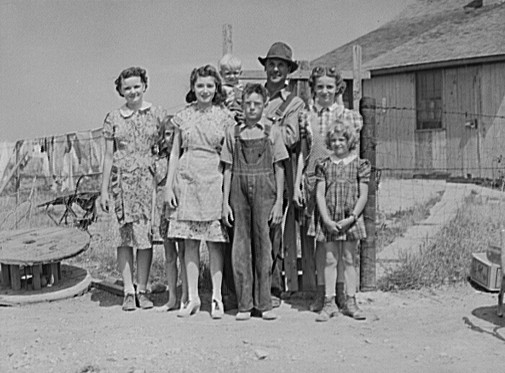 Wilfrid Tow family, photo by Marion Post Wolcott (Library of Congress image is a little blurry)