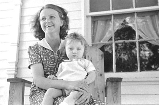 Minnie Patton with son Donald, May 1940. Photo by John Vachon.