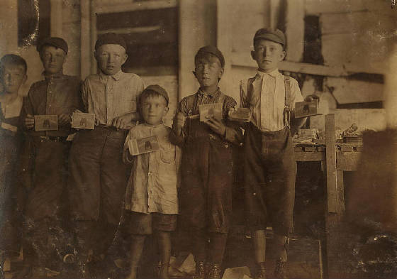 Preston Knowlton (little boy in middle), Eastport, Maine, 1911, photo by Lewis Hine.