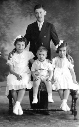 Marony children (L-R, front row): Gloria, Erman, Mary; Ronald (back). Courtesy of Gloria Marony.