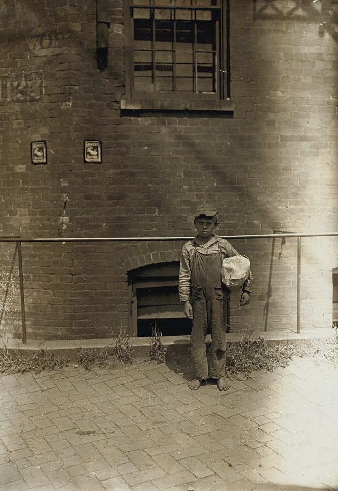 Sidney Ashcraft, 10 yrs old, Cincinnati, Ohio, August 1908. Photo by Lewis Hine.