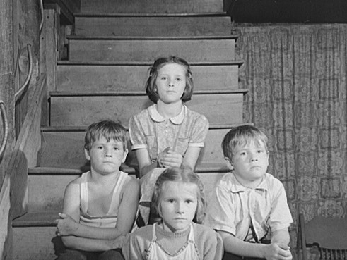 Wilfred (left) & Alfred, Elaine (top) & Glenice, Guilford, Vt, Aug 1941. Photo by Jack Delano.