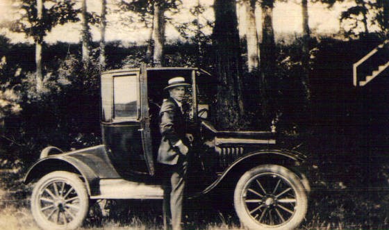 Warren Franklin, on his honeymoon, after marrying Nancy, January 16, 1927. Photo by Nancy Franklin.