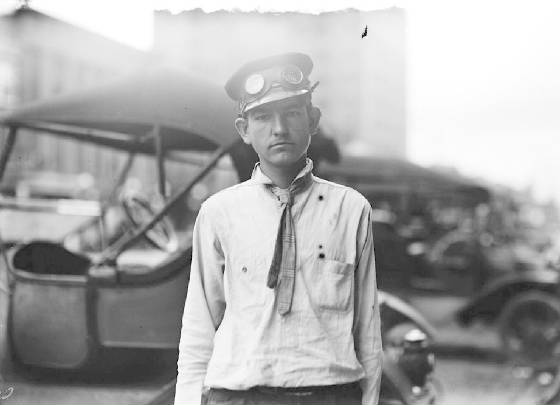Willie Cheatham, Montgomery, Alabama, October 1914. Photo by Lewis Hine.