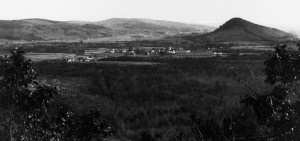 Greenwich, Massachusetts, early 1900s. Burt Brooks photo courtesy of Les Campbell. CLICK TO ENLARGE.