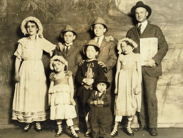 Capps family, Grand Rapids, Michigan, November 29, 1917. Photo by Lewis Hine.