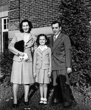 Edward and Anna Zizza, with daughter Edna, 1944.