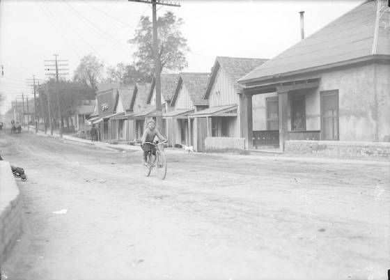 Isaac Boyett, Waco, Texas, November 1913. Photo by Lewis Hine.