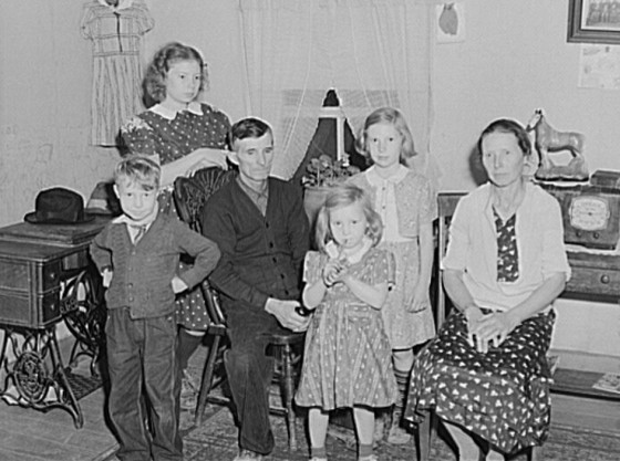 James & Edna Lansing with (L-R): David, Audrey, Norma, Juanita.