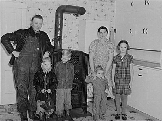 Forrest and Ruth Miksch with (L-R): Dale, Duane, Delores, Darlene. Photo by John Vachon.