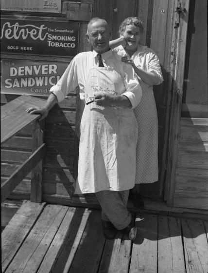 William and Nellie Oppel, near Winton, Minnesota, August 1937. Photo by Russell Lee.