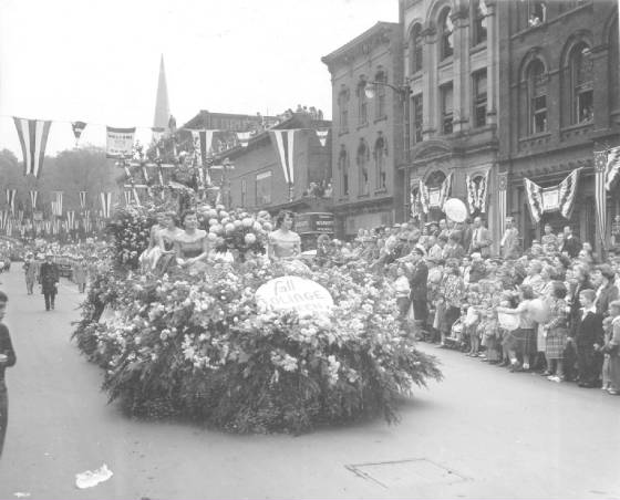 FallFoliageParade1949.jpg