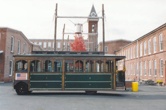 TrolleyInNorthAdams2002.jpg